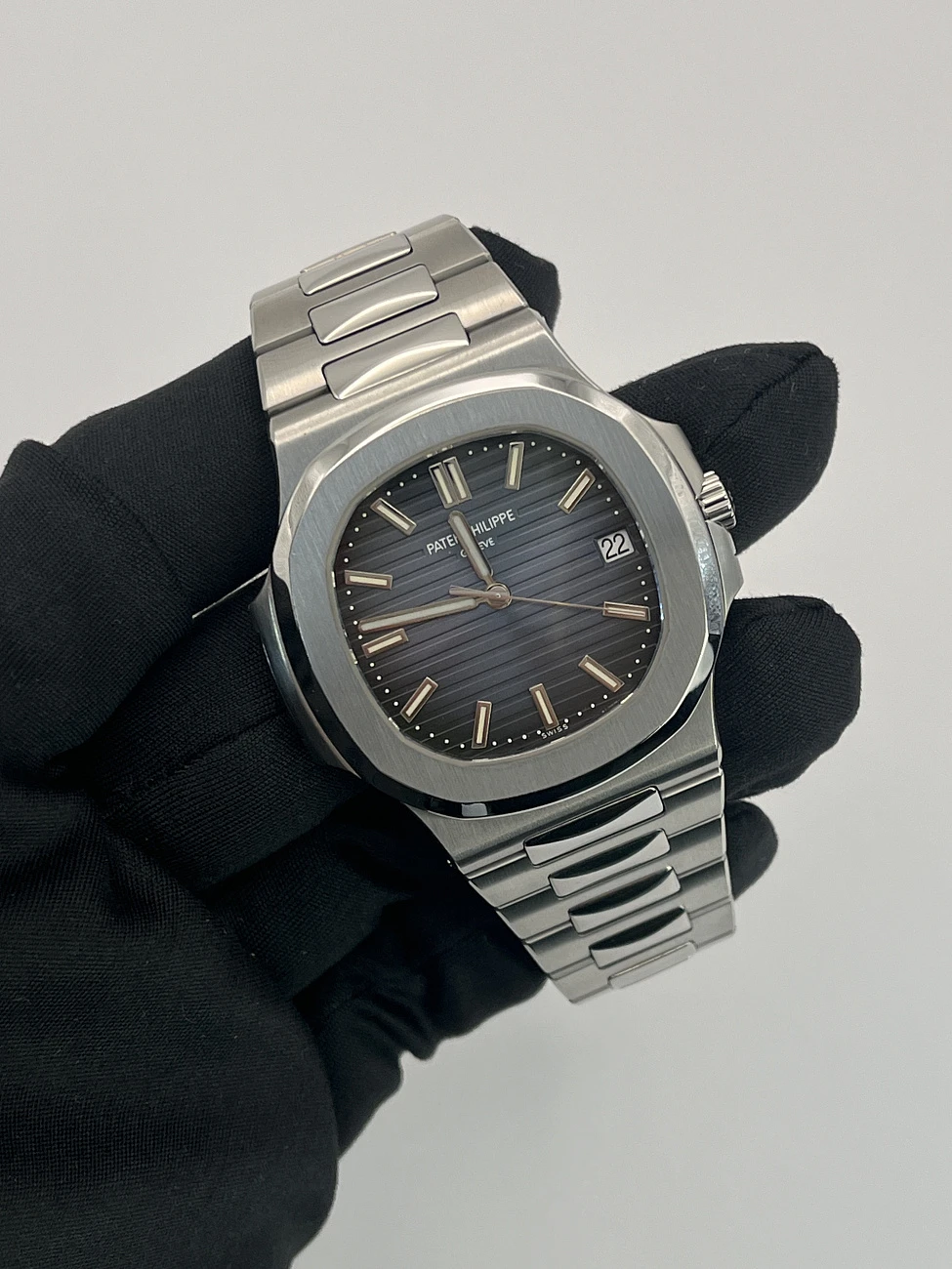 Часы Patek Philippe  Nautilus  5711/1A-010