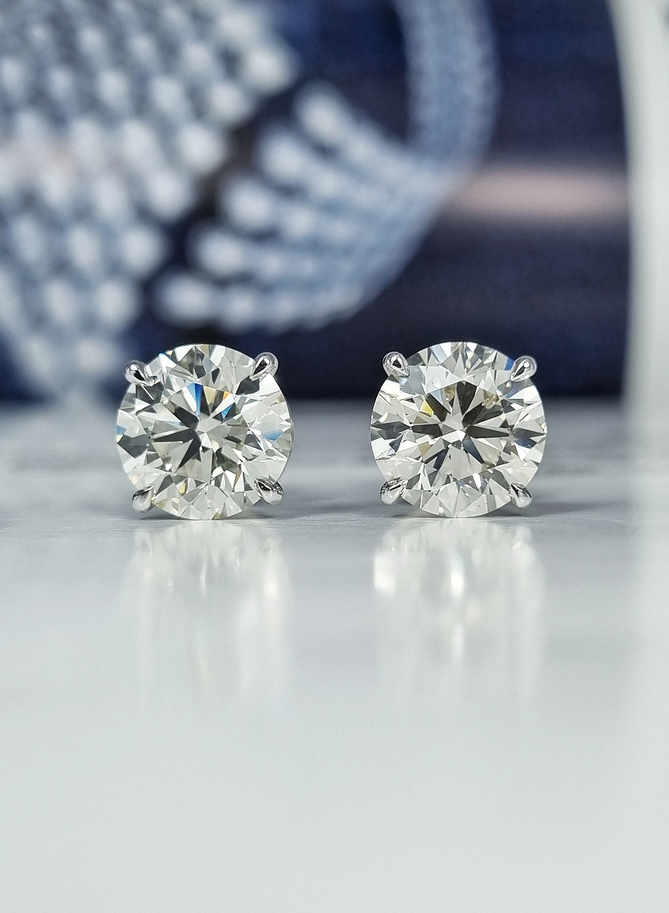 Украшение GIA  Серьги 3,26/3,32 ct. L/VS2 (3 Excellent) Round Diamonds   