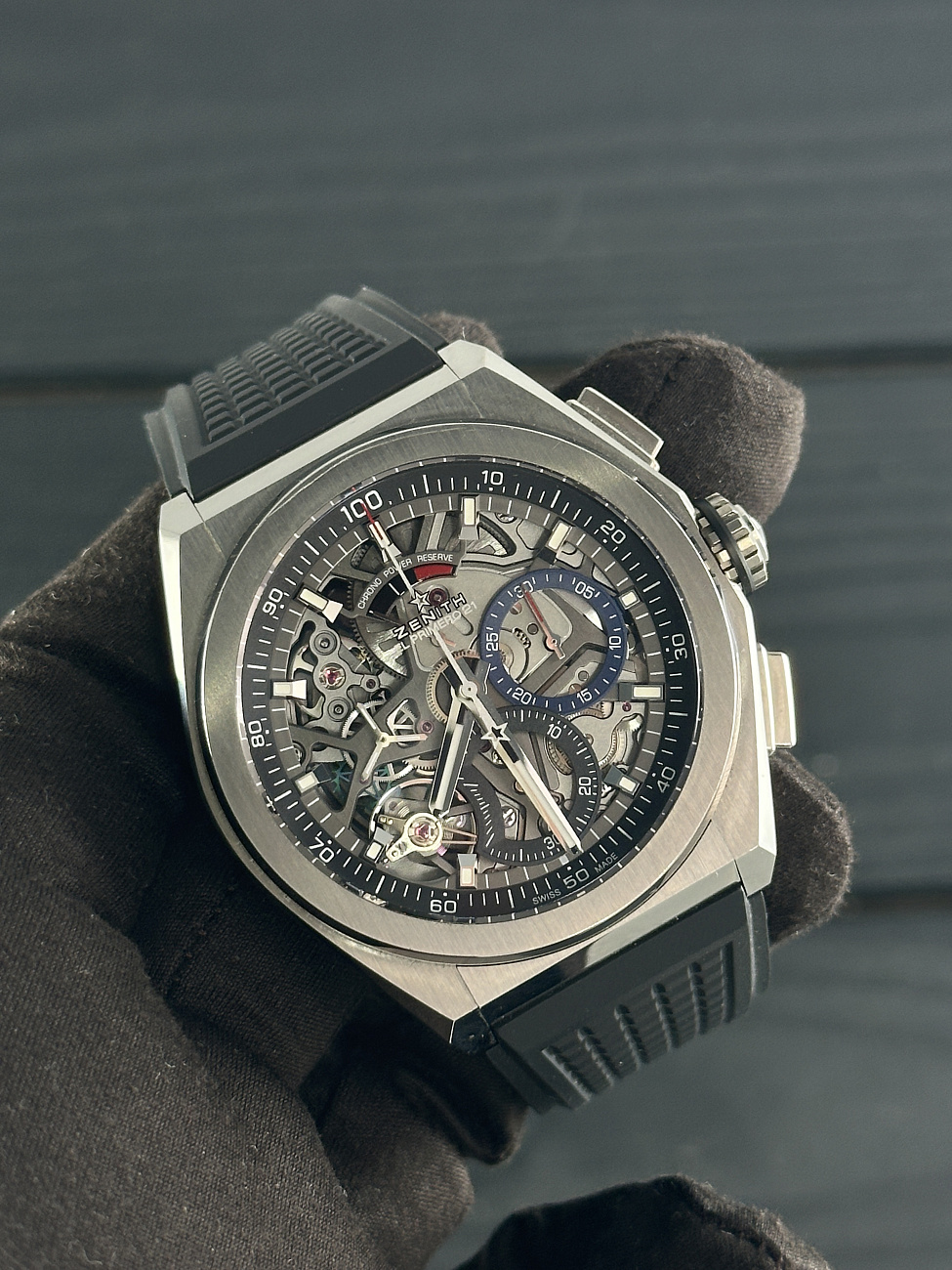 Часы Zenith  Defy El Primero Titanium 44 Mm  95.9000.9004/78.R782