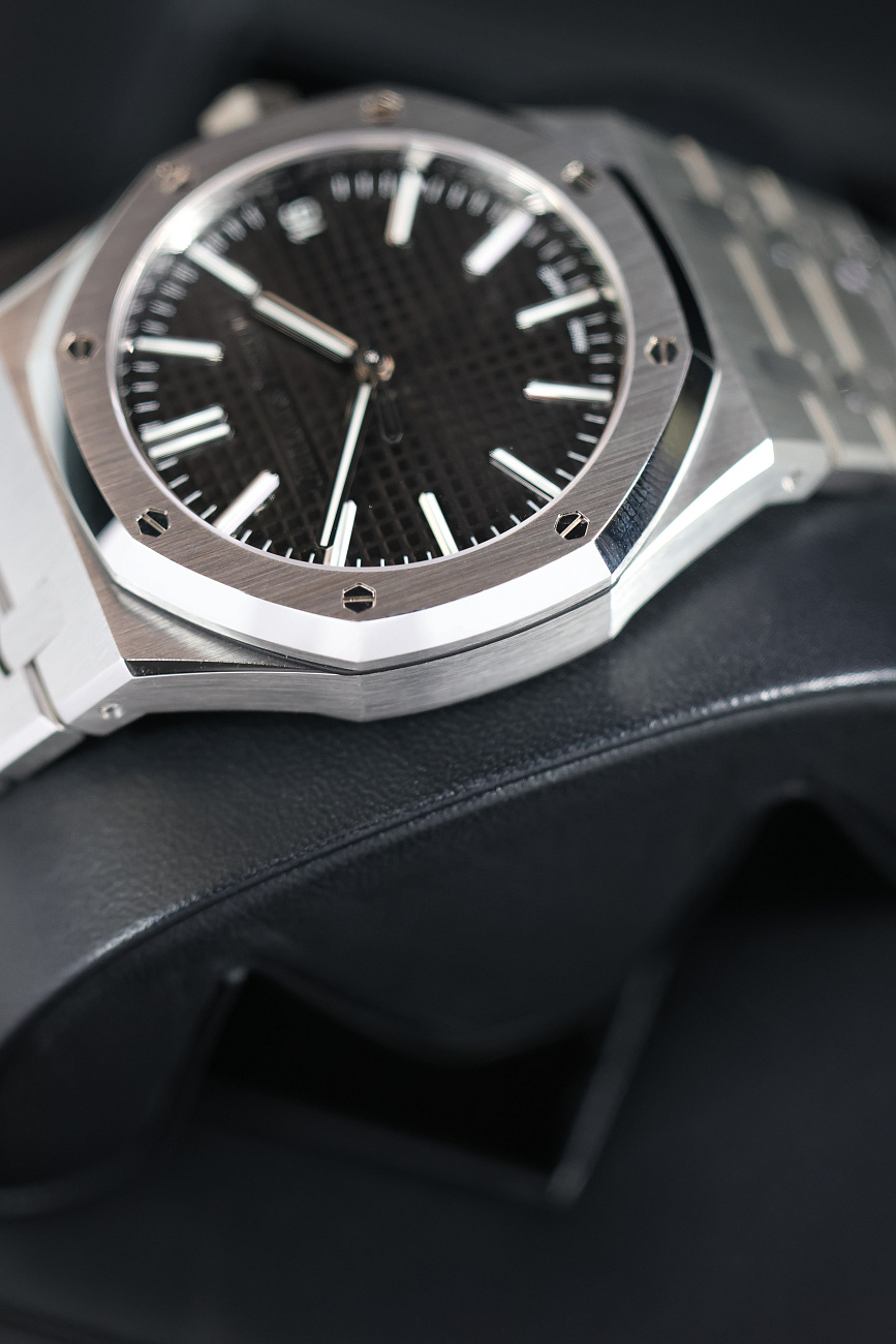 Часы Audemars Piguet  Royal Oak Selfwinding 41Mm Black Dial  15510ST.OO.1320ST.07