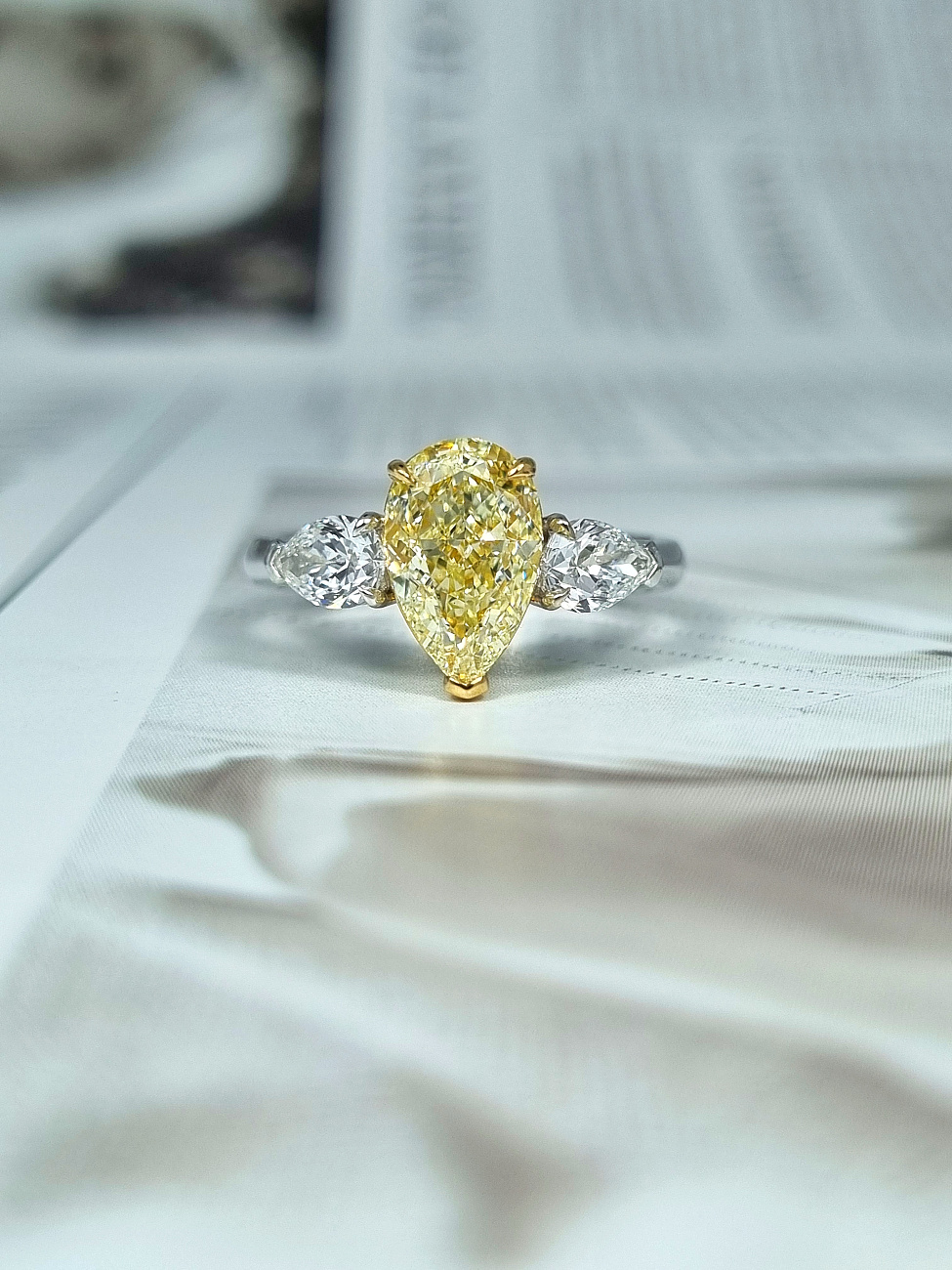 Украшение NO NAME  Кольцо 2,00 ct. S to T/VS1 (Pear Diamond)   