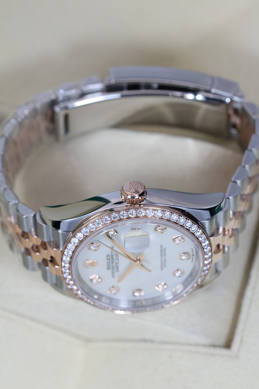 Часы Rolex  Oyster Perpetual Datejust 36 Mm MOP Dial Everose Rolesor  126281RBR