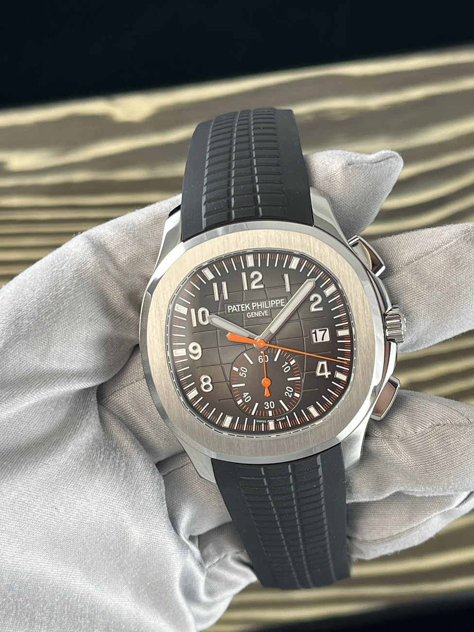 Часы Patek Philippe  Patek Philippe Aquanaut Flyback Chronograph Black 5968A  5968A-001