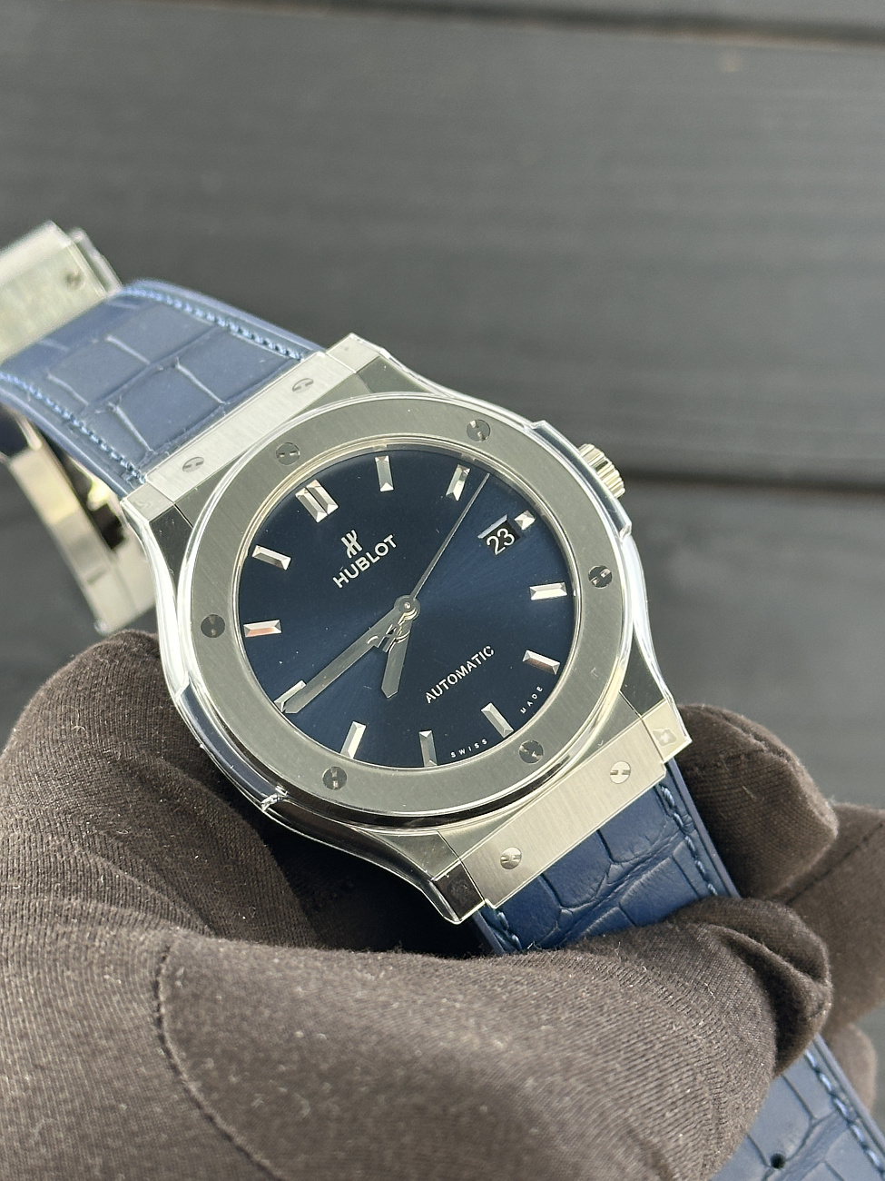 Часы Hublot  Fusion 45Mm Blue Titanium Leather  511.NX.7170.RX