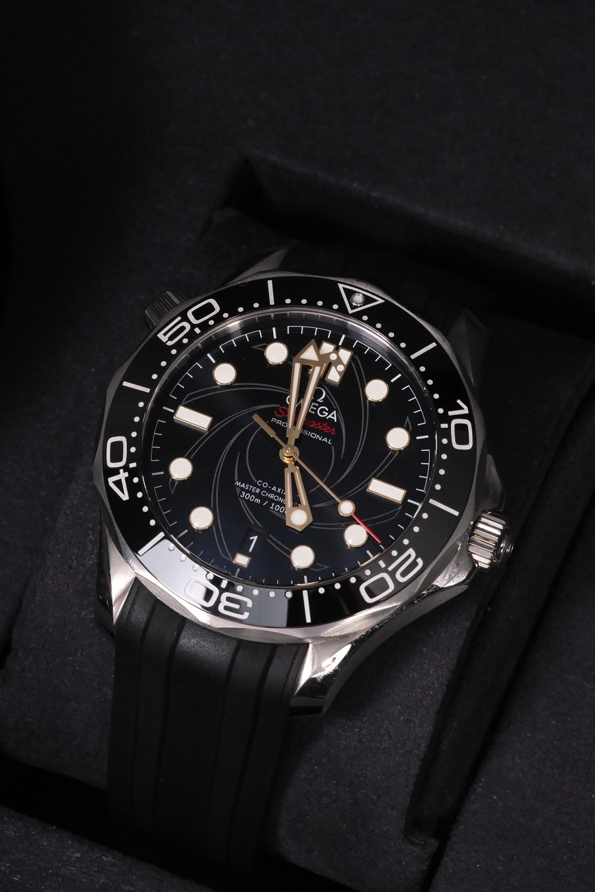 Часы Omega  Seamaster 300M James Bond Limited Edition  210.22.42.20.01.004