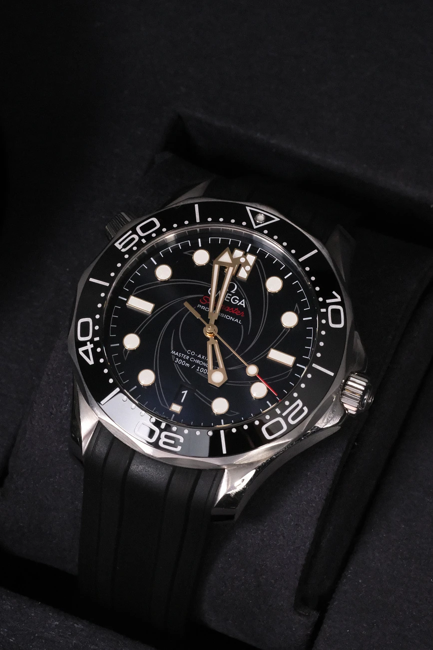 Часы Omega  Seamaster 300M James Bond Edition  21022422001004