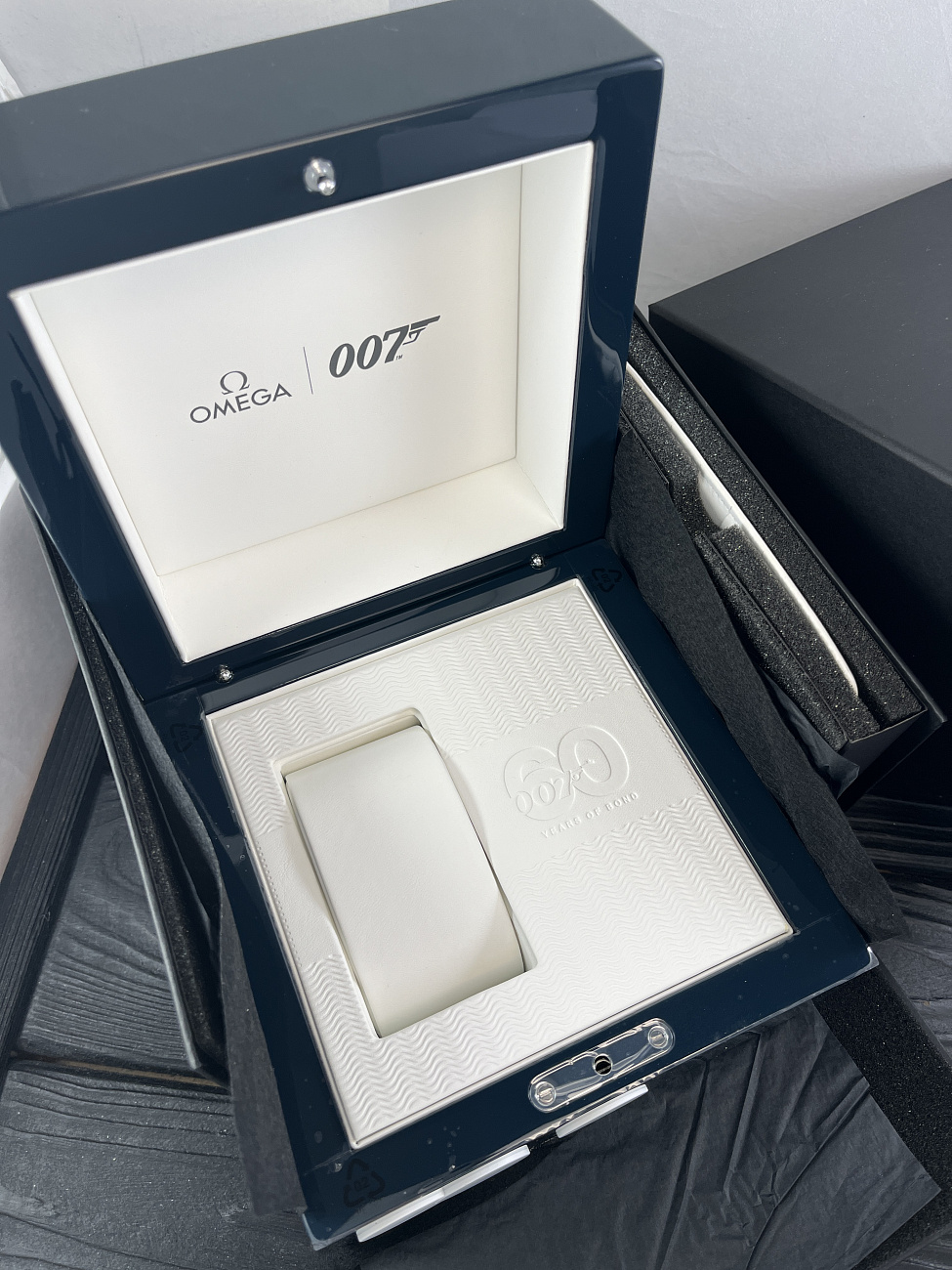 Часы Omega  Seamaster Diver 300M 42Mm Steel  210.30.42.20.03.002