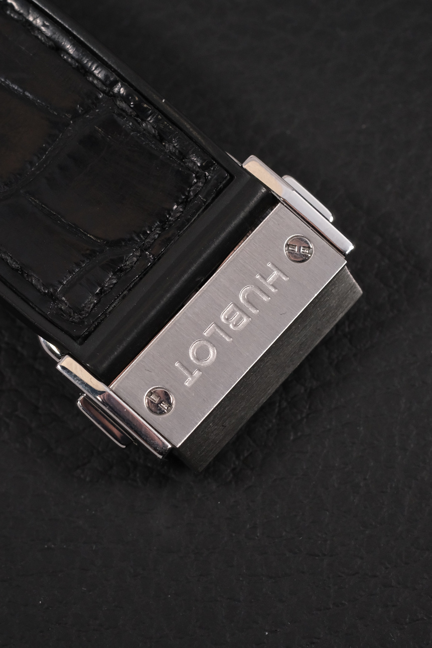 Часы Hublot  FUSION CLASSICO ULTRA-THIN SKELETON TITANIUM 45MM  515.NX.0170.LR