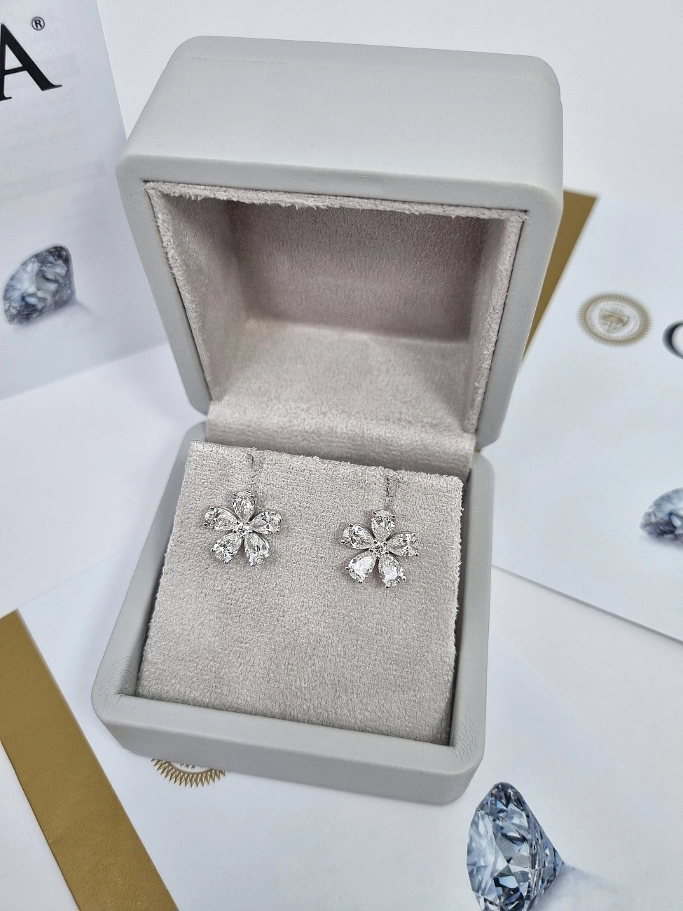 Украшение GIA  Серьги с бриллиантами 3,00 ct. G/VS1   
