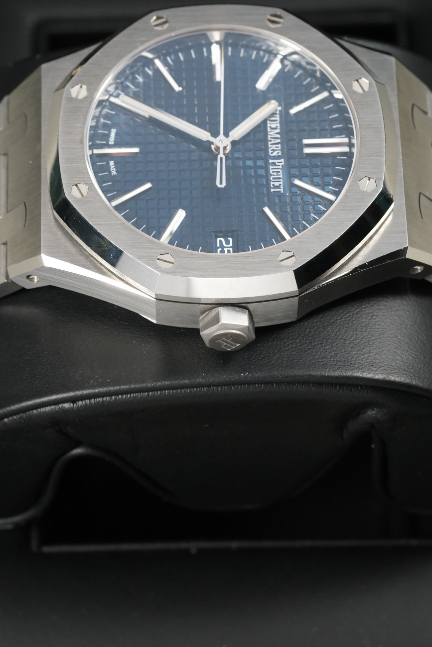 Часы Audemars Piguet  Royal Oak Selfwinding Blue Dial 41 Mm  15510ST.OO.1320ST