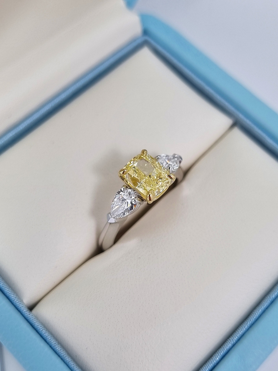 Украшение NO NAME  Кольцо С Бриллиантом 1,53 Ct. Fy/If   