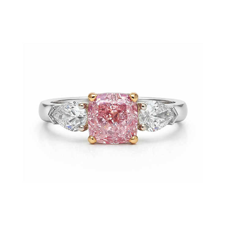 Украшение GIA  Кольцо с бриллиантом 1,50 ct. Light Pink/VS2   