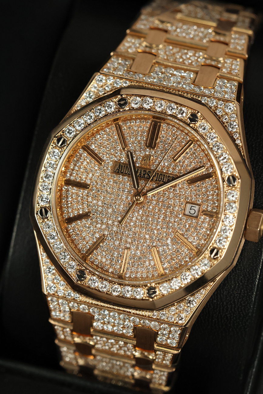 Часы Audemars Piguet  Royal Oak Custom Diamonds 41mm  15400OR
