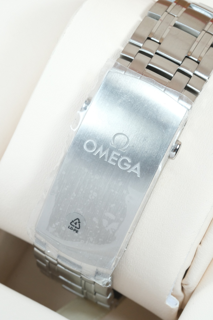 Часы Omega  Seamaster Diver 300 M Co-Axial Chronometer 42 Mm Black  210.30.42.20.01.001