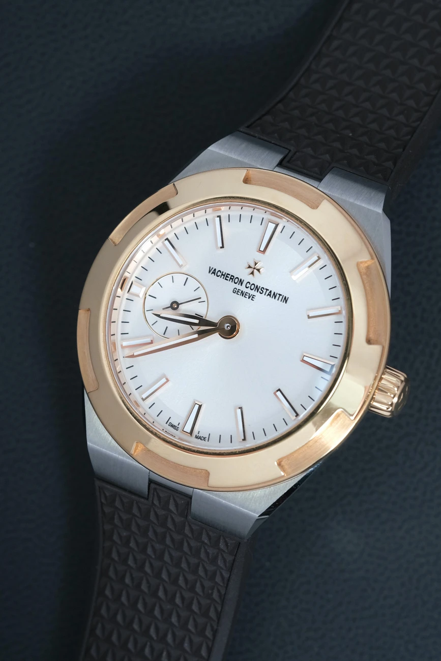Часы Vacheron Constantin  Overseas 37Mm Steel &amp; Rose Gold  2300V/000M-B400
