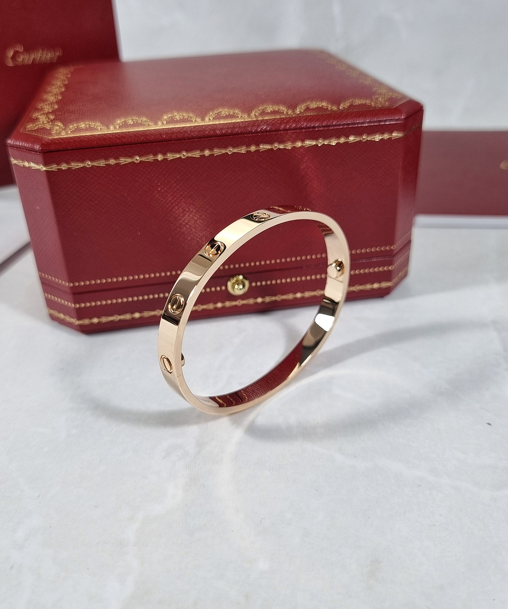 Cartier в наличии в Москве в &quot;Мануфактуре&quot;! 
