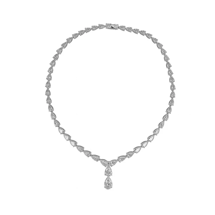 Украшение GIA  Колье с бриллиантами 28,58 ct. E-G/VVS-VS "Pear Shaped"   
