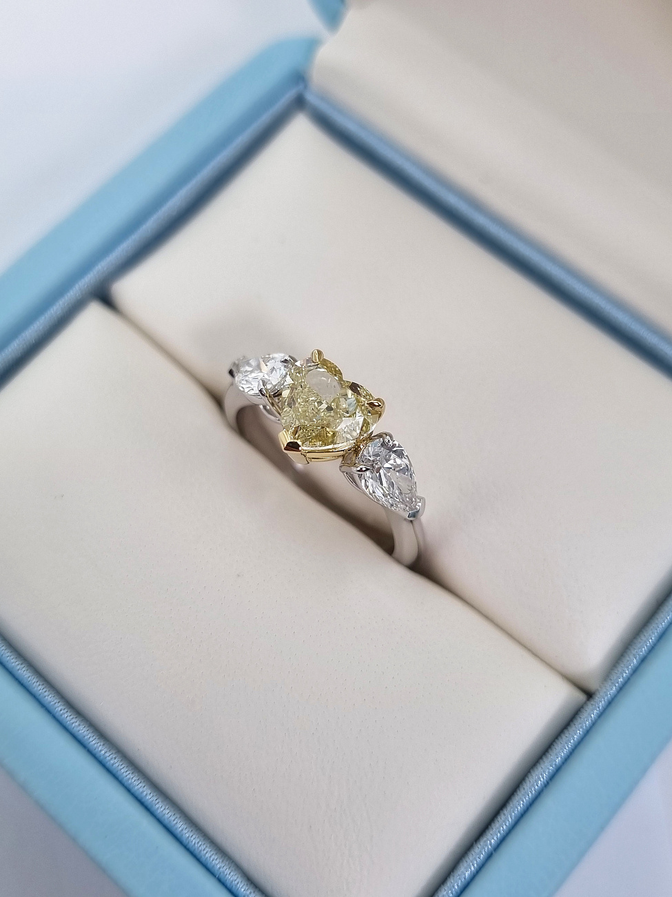 Украшение NO NAME  Кольцо С Бриллиантом 1,51 Ct. Y To Z/Vs1   