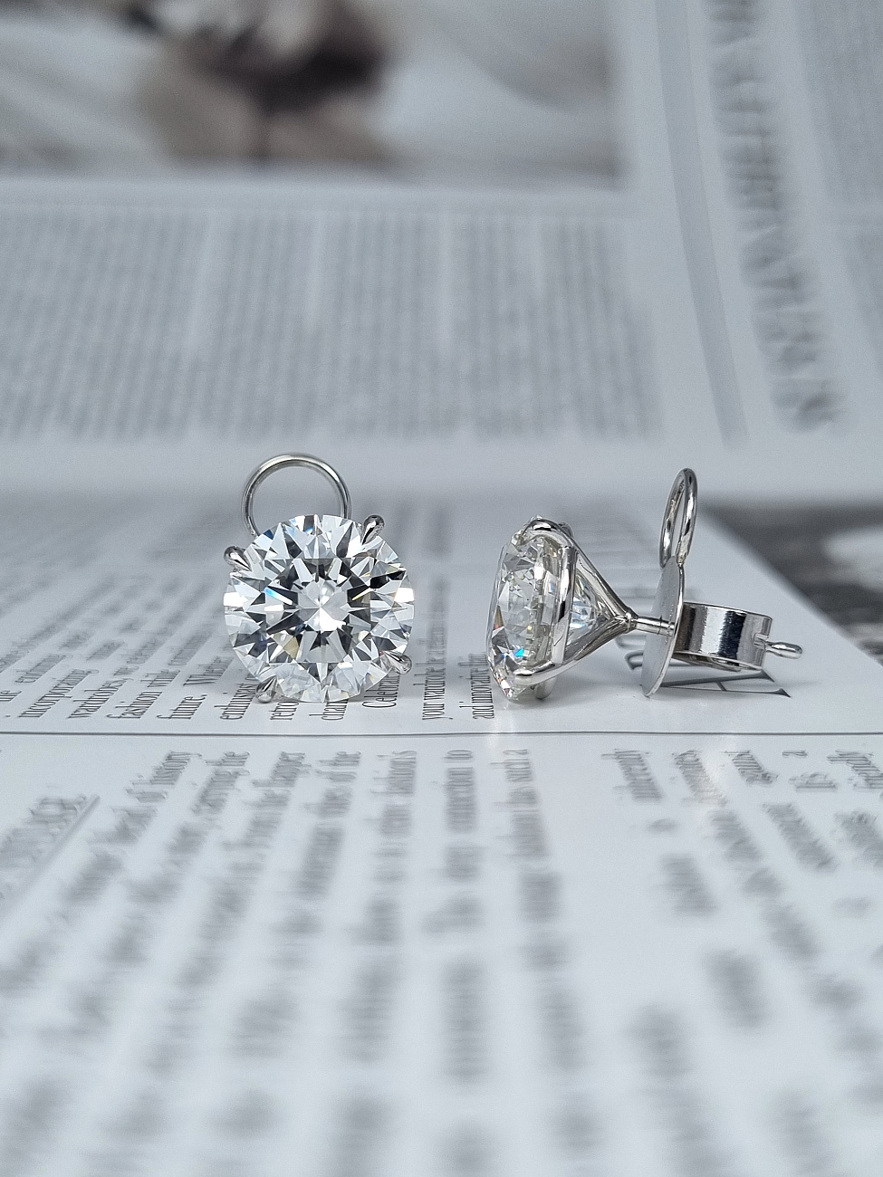 Украшение NO NAME  Серьги 5,01/5,01 Ct. H/Vs1 (3 Excellent)   