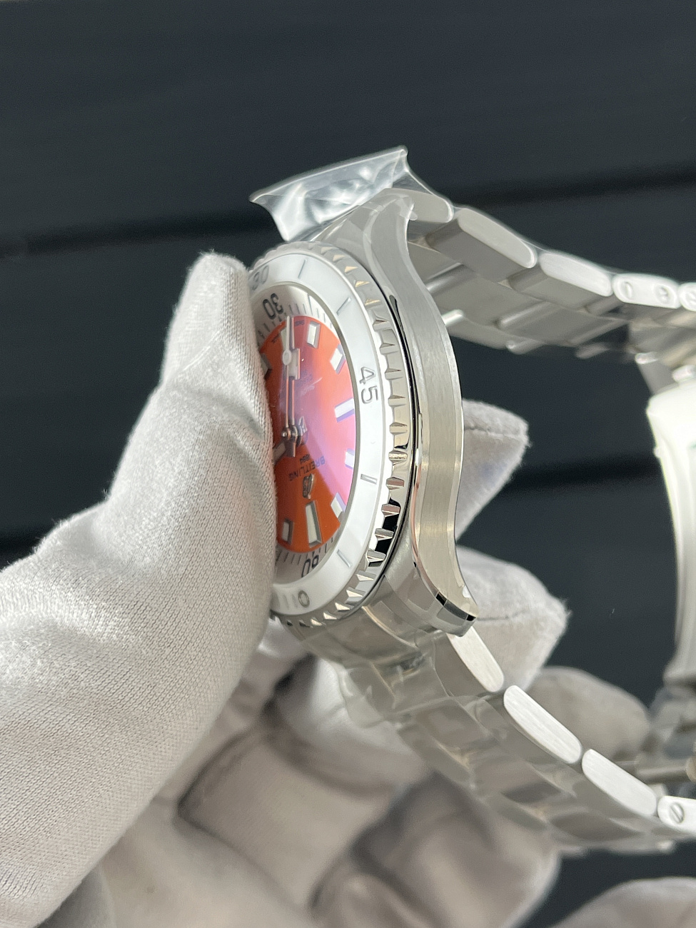 Часы Breitling  Superocean Automatic 36Mm  A17377211O1A1