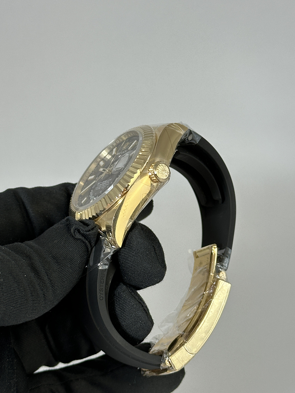 Часы Rolex  - Oyster Perpetual Sky-Dweller Yellow Gold Oysterflex  336238-0002