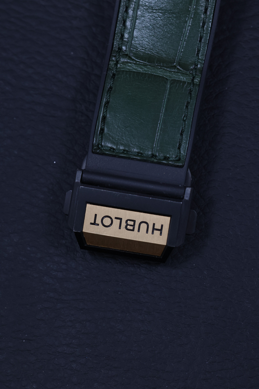 Часы Hublot  Big Bang Unico WBC Yellow Gold Green Ceramic  411.VG.1189.LR.WBC19
