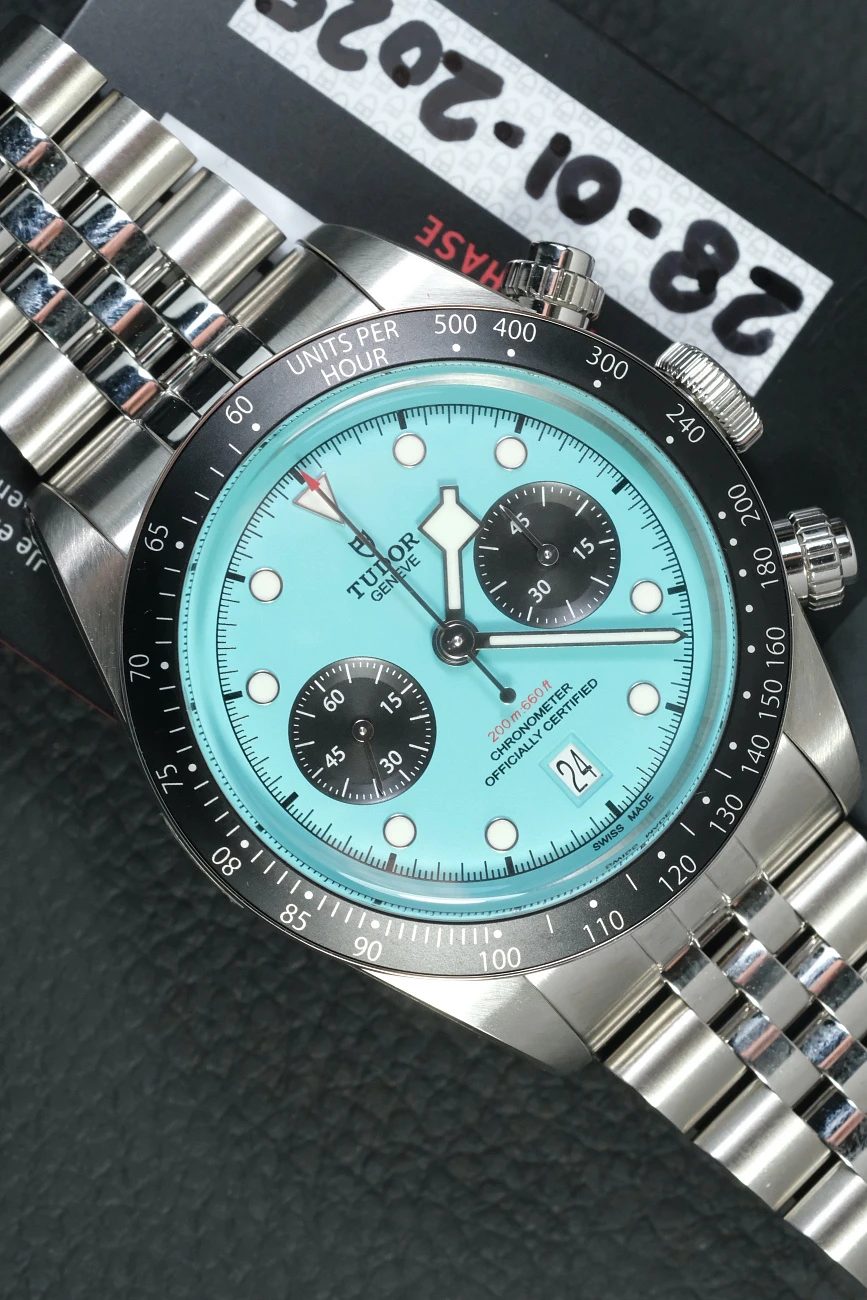 Часы Tudor  Black Bay Chrono Flamingo Blue  M79360N