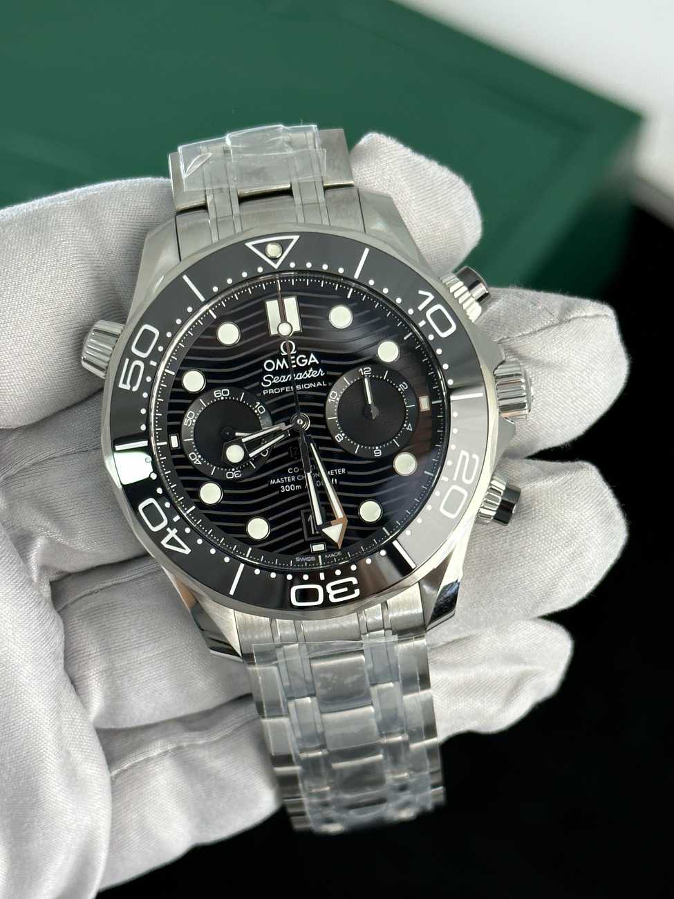 Часы Omega  Diver 300M Co‑Axial Master Chronometer Chronograph 44 Mm  210.30.44.51.01.001