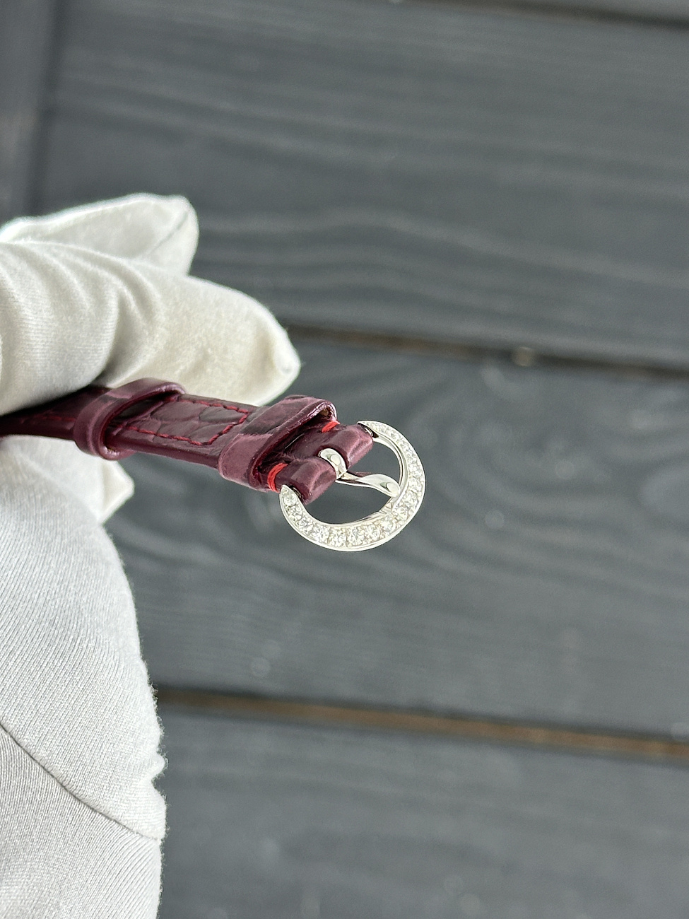 Часы Chopard  Classic White Gold And Diamonds  137001-1001