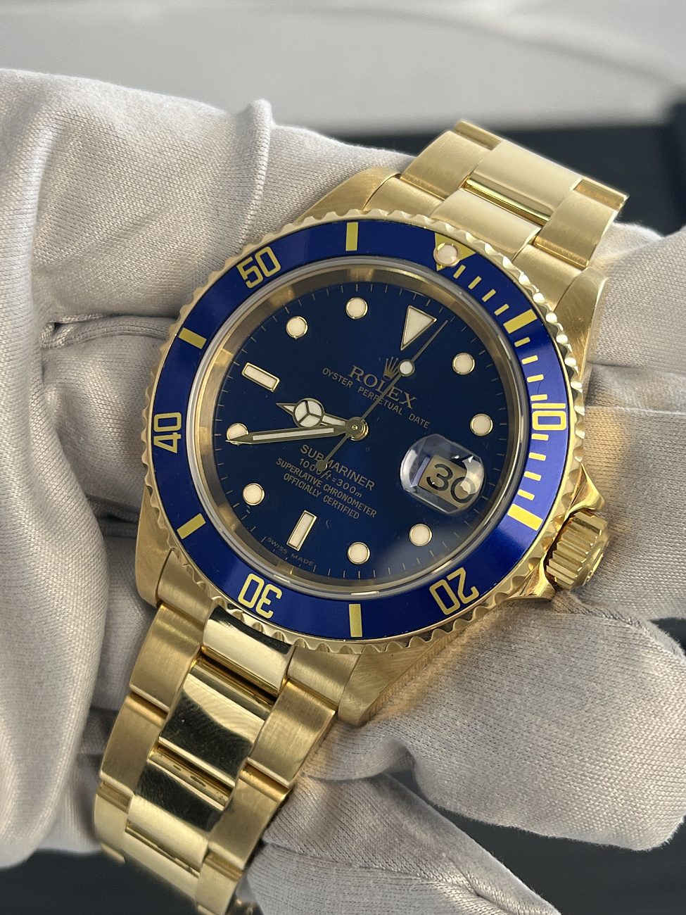 Часы Rolex  Vintage Submariner Yellow Gold Blue Dial  16618LB