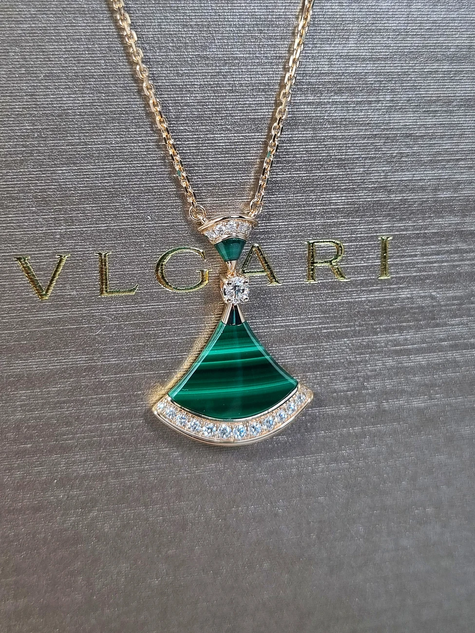 Украшение Bvlgari  Divas’ Dream Necklace 351143  351143 
