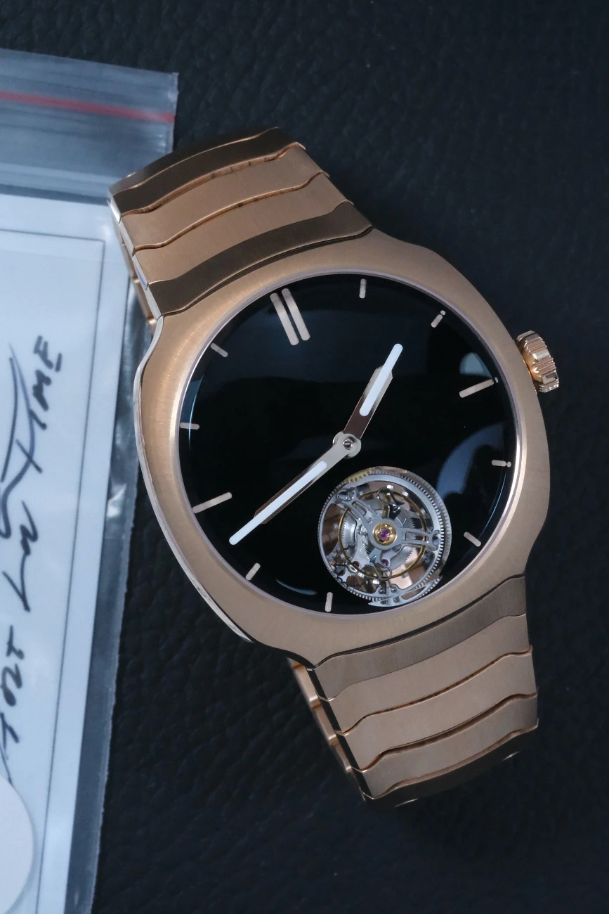Часы H. Moser &amp; Cie  Streamliner Tourbillon  6804-0400