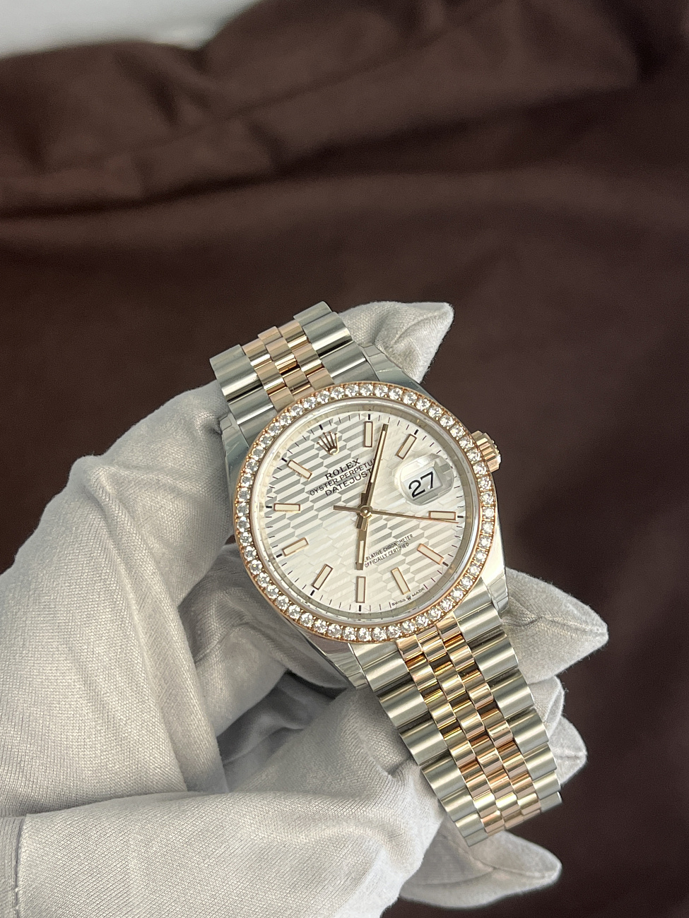 Часы Rolex  Datejust 36 Rose Gold/Steel Silver Fluted Motif Dial Diamond Bezel Jubilee Bracelet  126281RBR