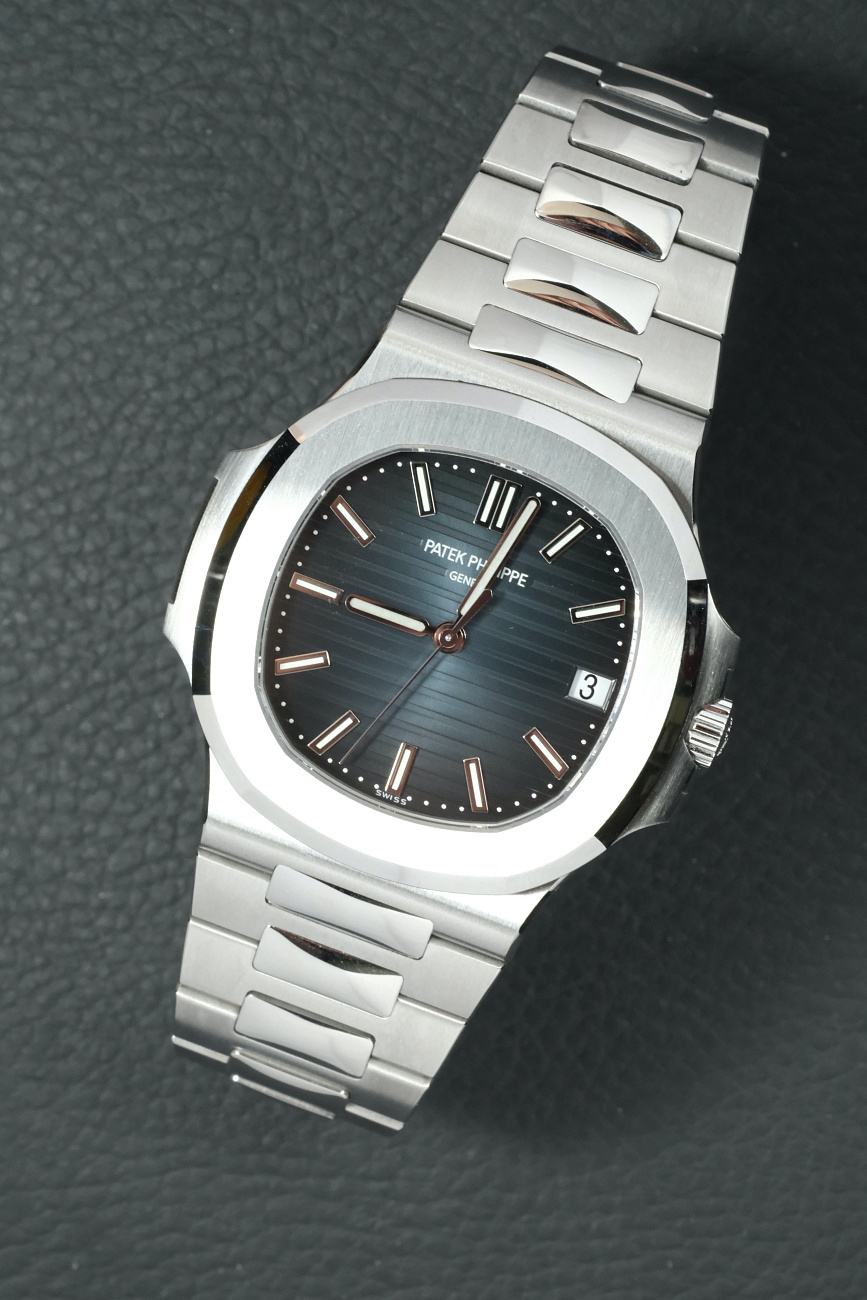 Часы Patek Philippe  Nautilus Steel Blue Dial  5711/1A-010