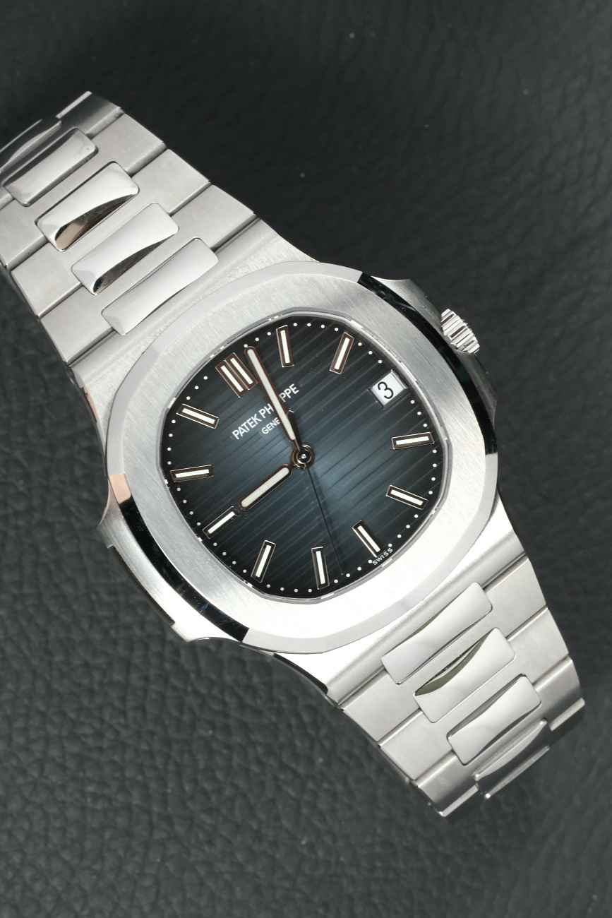 Часы Patek Philippe  Nautilus Steel Blue Dial  5711/1A-010