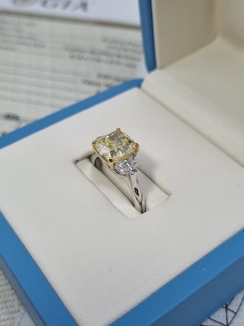 Украшение NO NAME  Кольцо С Бриллиантом 3,52 Ct. Fy/Vs2   