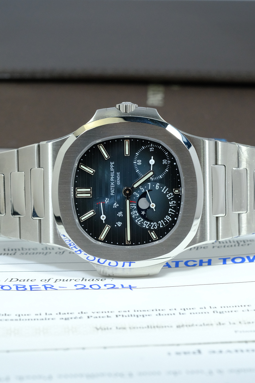 Часы Patek Philippe  Nautilus Steel  5712/1A-001