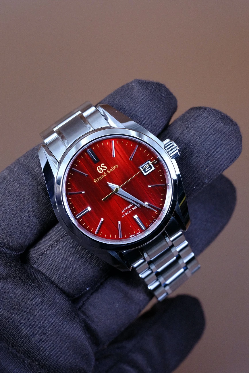 Часы GRAND SEIKO  Heritage Red Dial  SBGH269