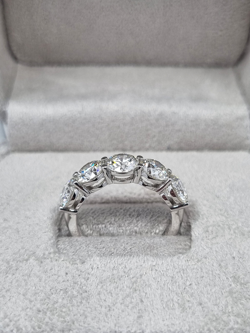Украшение GIA  Кольцо с бриллиантами 3,5 ct. H/VS1 (3 excellent)   
