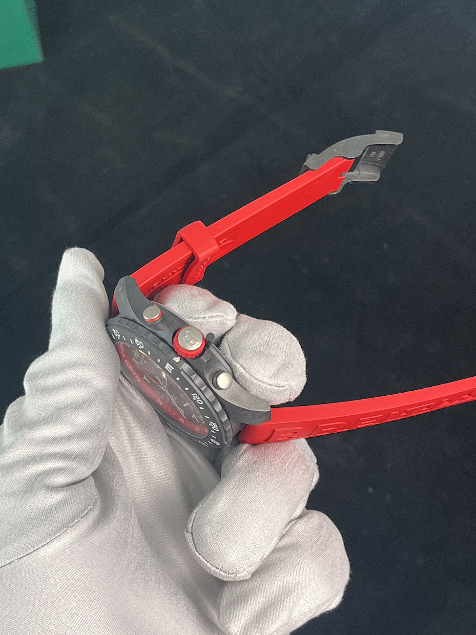 Часы Breitling  Endurance Pro Breitlight®  X82310D91B1S1