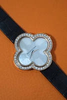 Часы Van Cleef &amp; Arpels  Alhambra Womens Watch Rose Gold 40Mm  VCARO30100