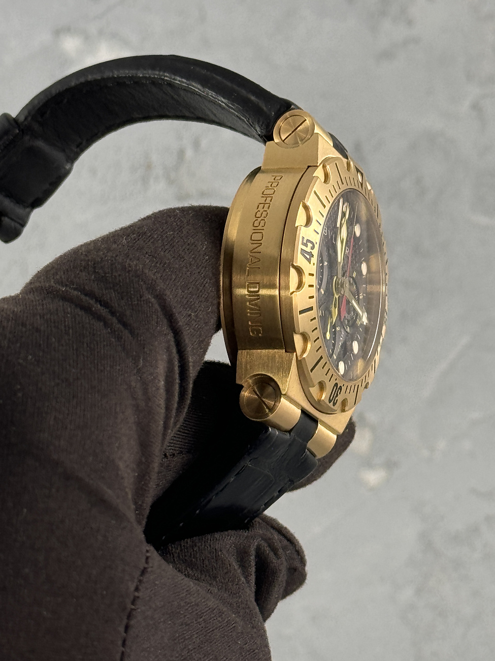 Часы Bvlgari  Diagono Scuba Professional Diver Chronograph  SC 40