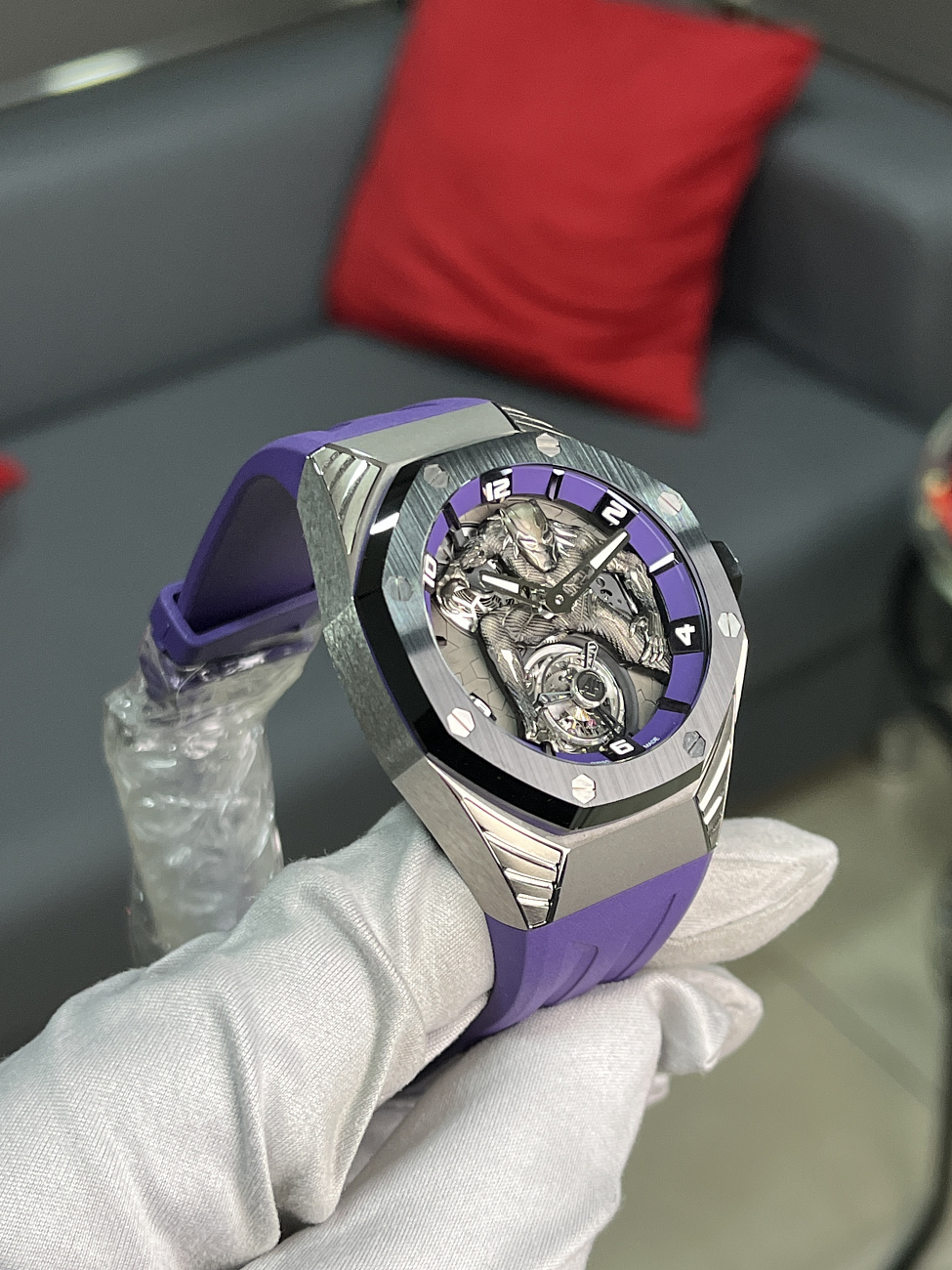 Часы Audemars Piguet  Royal Oak Concept Marvel Black Panther Flying Tourbillon  26620IO.OO.D077CA.01