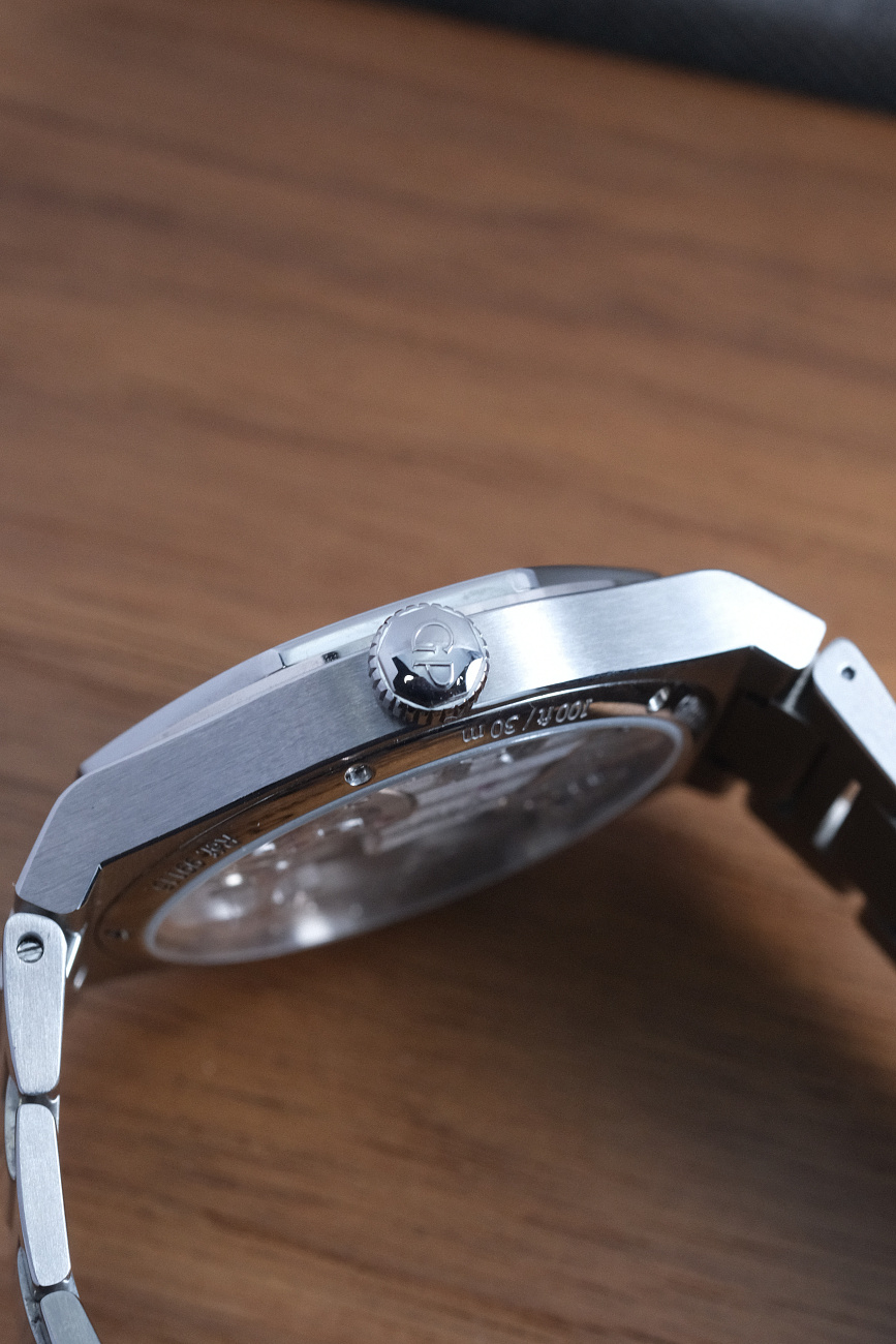 Часы Girard-Perregaux  Laureato Tourbillon Meteorite 43Mm  99105