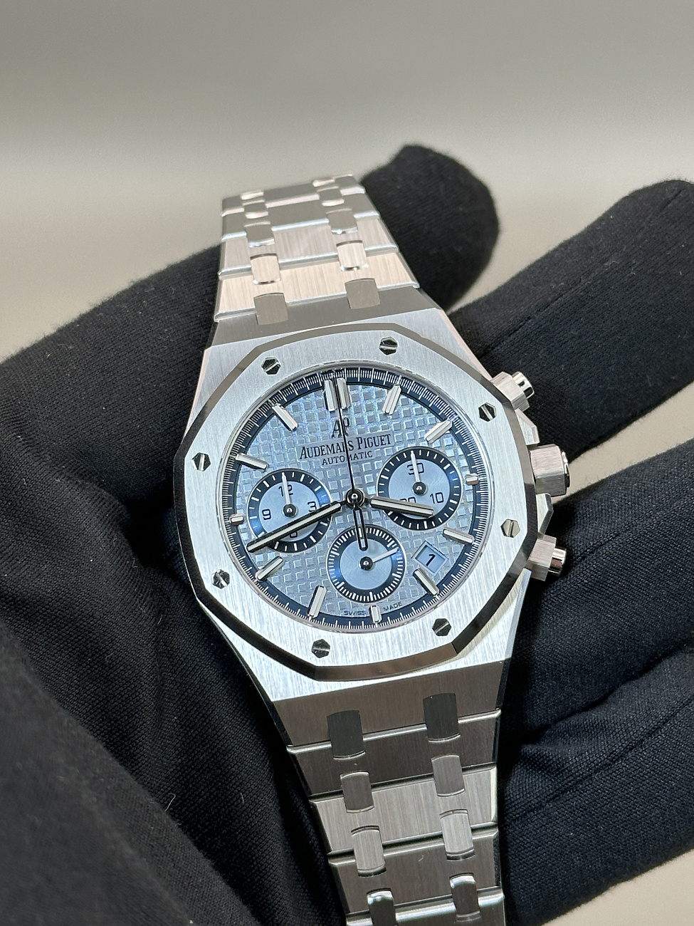 Часы Audemars Piguet  Royal Oak Chronograph 38Mm White Gold Limited Edition  26317BC.OO.1256BC.01