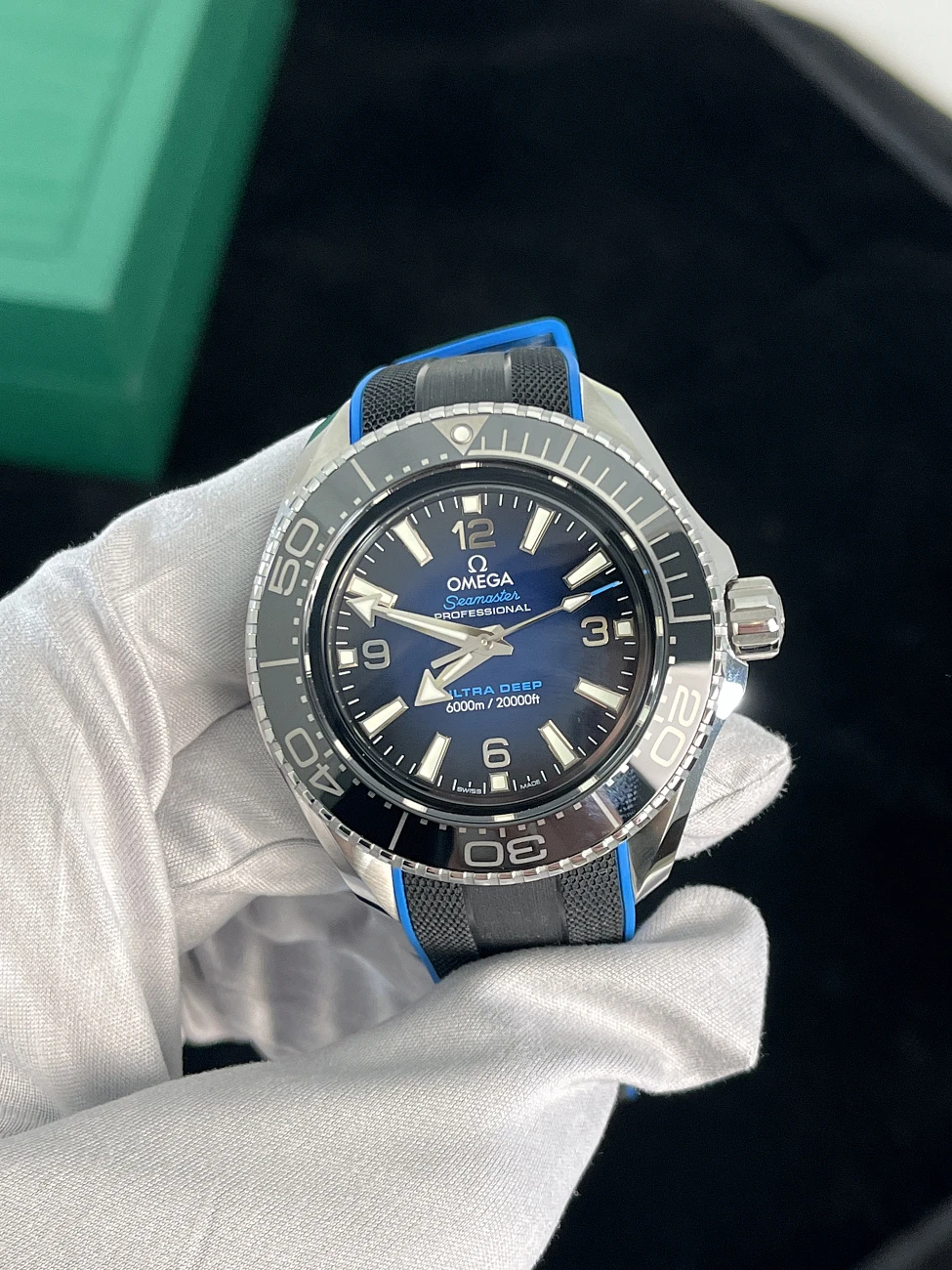 Часы Omega  Planet Ocean 6000M Co‑Axial Master Chronometer 45.5 Mm  215.32.46.21.03.001