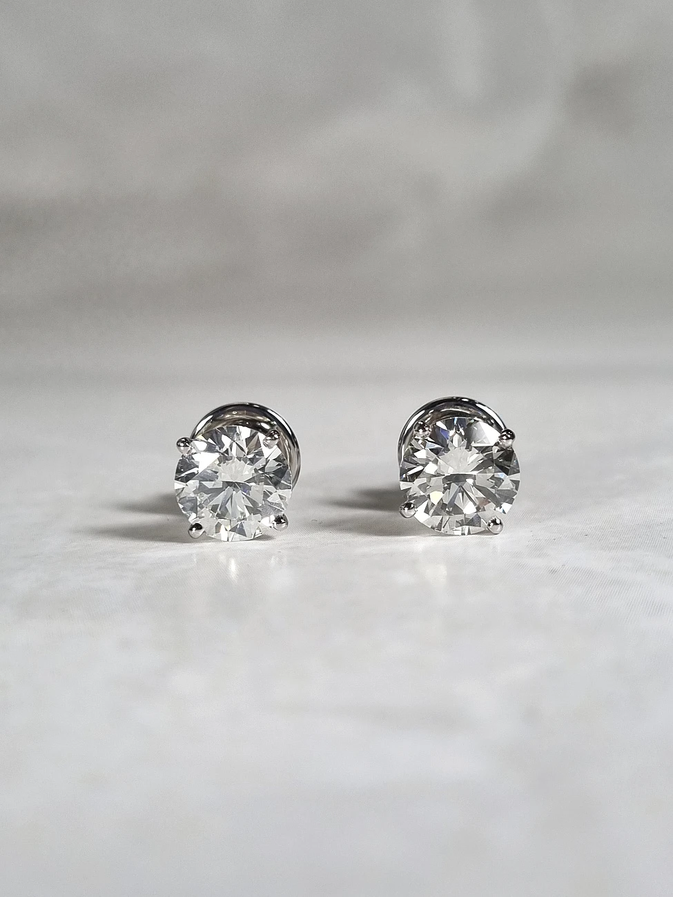 Украшение GIA  Серьги 2,00/2,01 Ct. K/Si1   