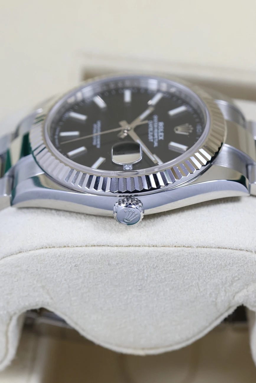 Часы Rolex  Datejust 41Mm Black Dial Oyster Bracelet  126334