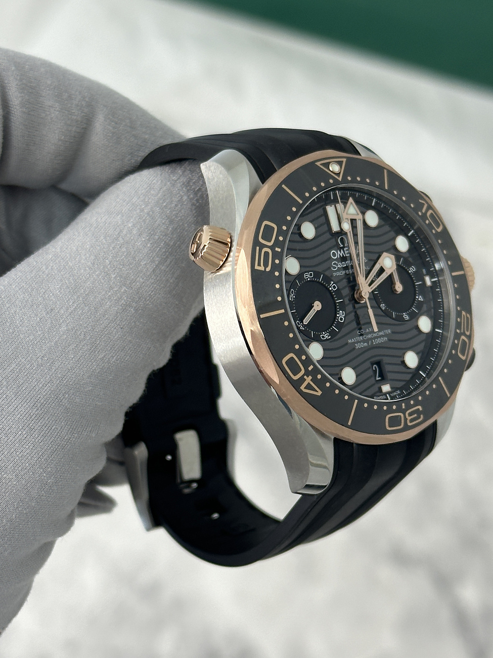 Часы Omega  Seamaster Diver 300M Co‑Axial Master Chronometer Chronograph 44 Mm  210.22.44.51.01.001