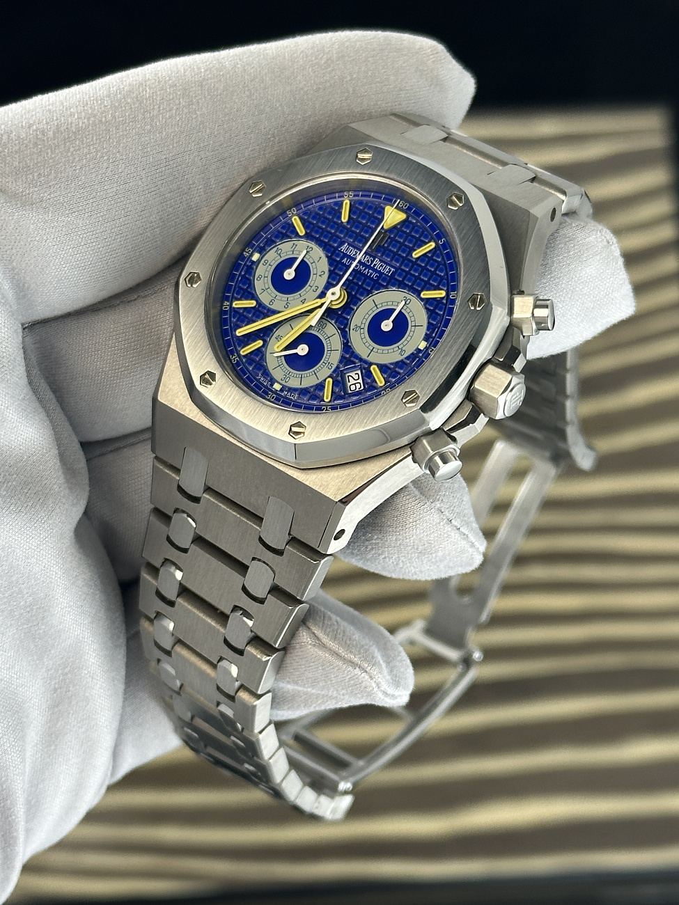 Часы Audemars Piguet  Royal Oak Chronograph Chrono 39 City Of Sails Titanium Limited Edition  25860IS.O.1110IS.01